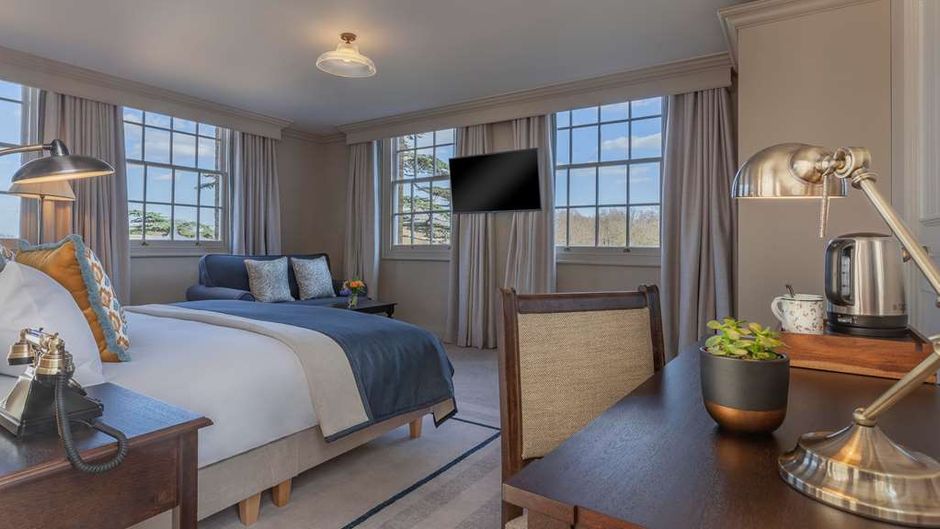 The Richmond Hill Hotel Suite
