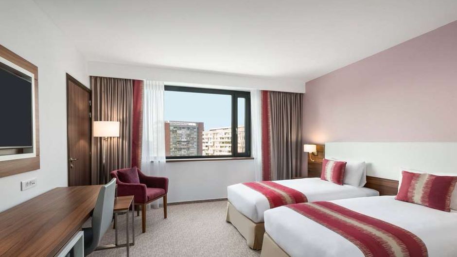 Ramada Plaza Craiova Room