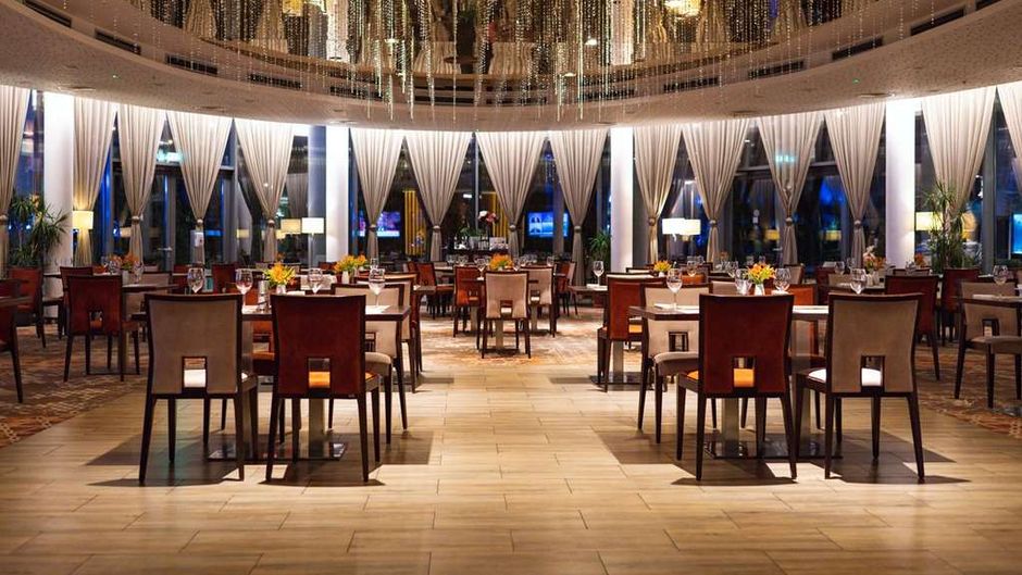 Ramada Plaza Craiova Restaurant