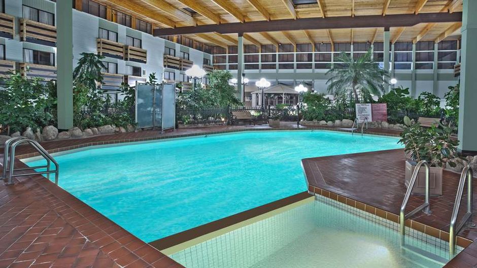 Baymont Inn & Suites Red Deer Pool