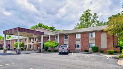 Americas Best Value Inn & Suites