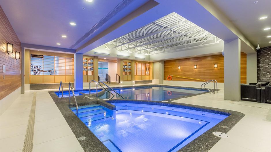 Banff Park Lodge Resort Hotel & Conf Ctr Pool