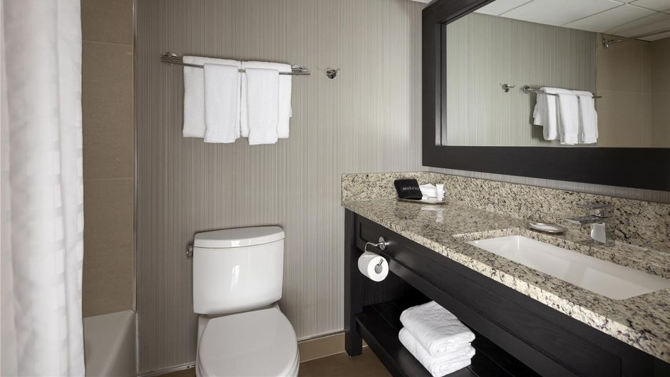 Banff Park Lodge Resort Hotel & Conf Ctr Room