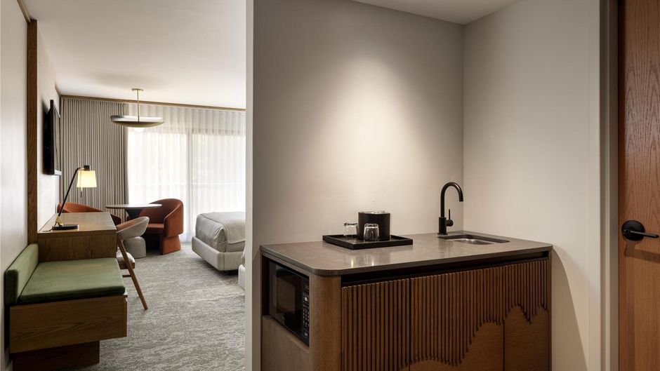 Banff Park Lodge Resort Hotel & Conf Ctr Room