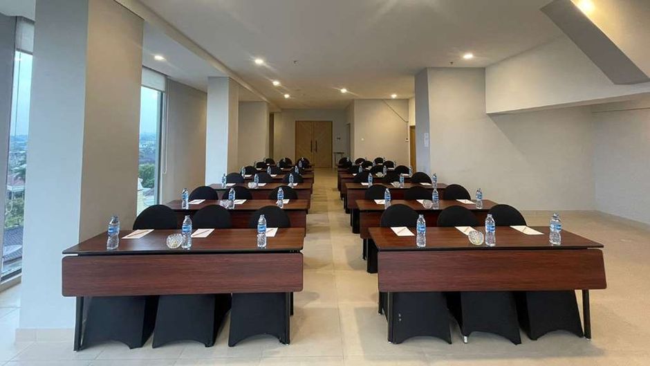 Golden Tulip Essential Belitung Meeting