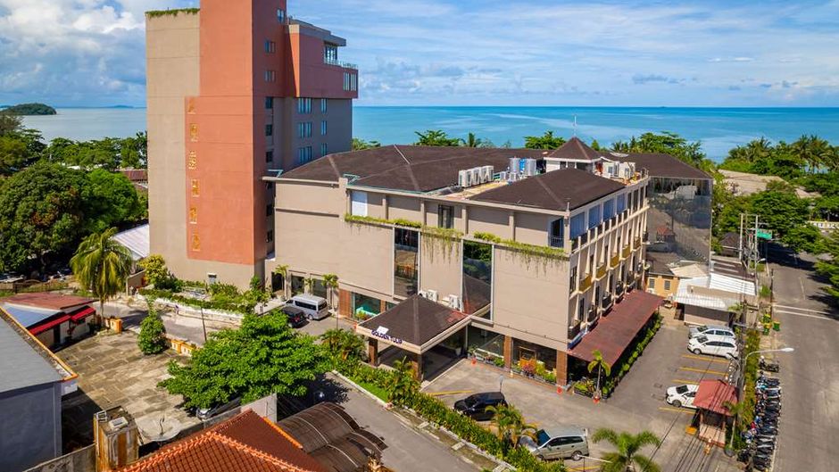 Golden Tulip Essential Belitung Exterior