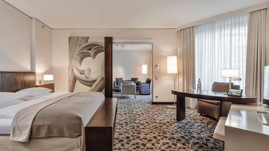Dorint Hotel am Heumarkt Cologne Suite