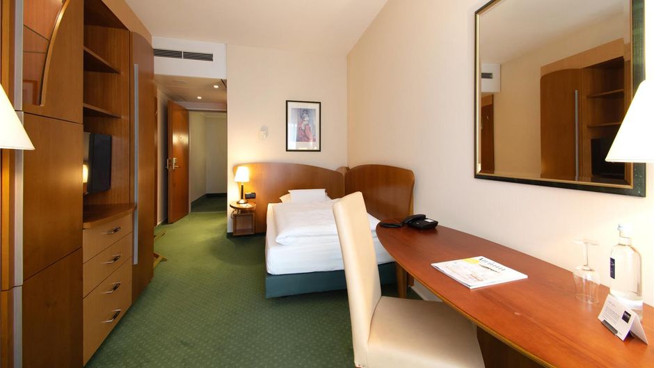 Dorint Hotel Charlottenhof Halle Room