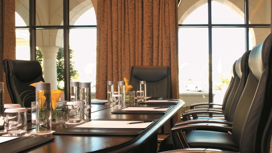 Shangri-La, Qaryat Al Beri Meeting