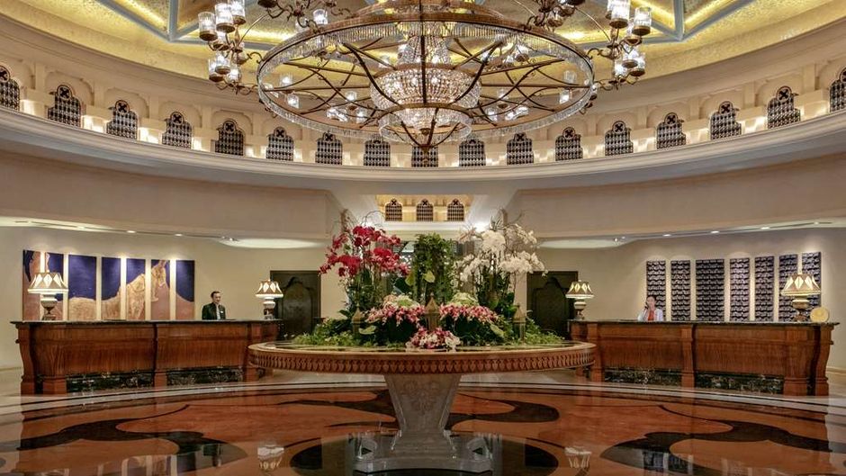 Shangri-La, Qaryat Al Beri Lobby