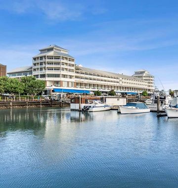 Shangri-La Hotel, The Marina