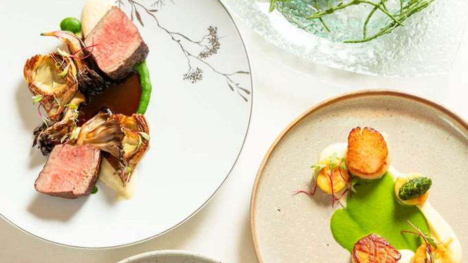 Shangri-La Hotel, Toronto Restaurant