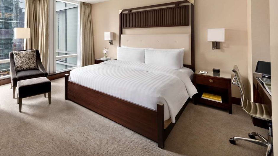 Shangri-La Hotel, Toronto Room