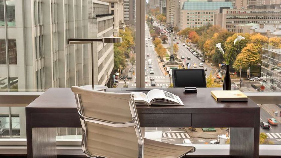 Shangri-La Hotel, Toronto Suite