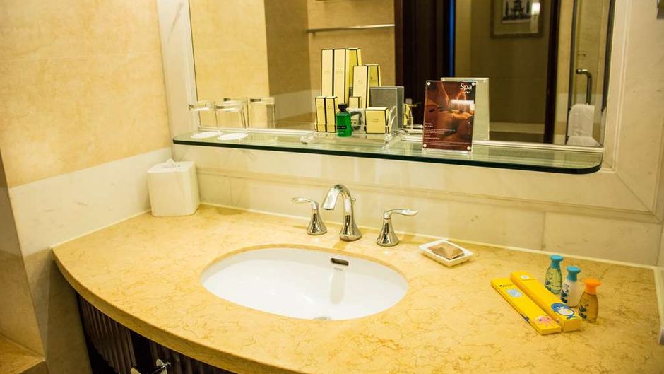 Shangri-La Hotel, Guilin Room