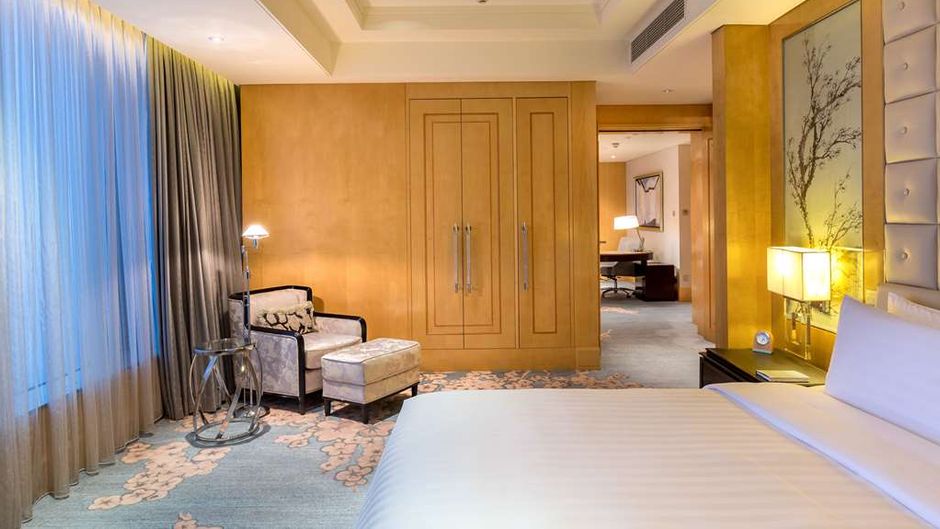 Shangri-La Nanjing Room