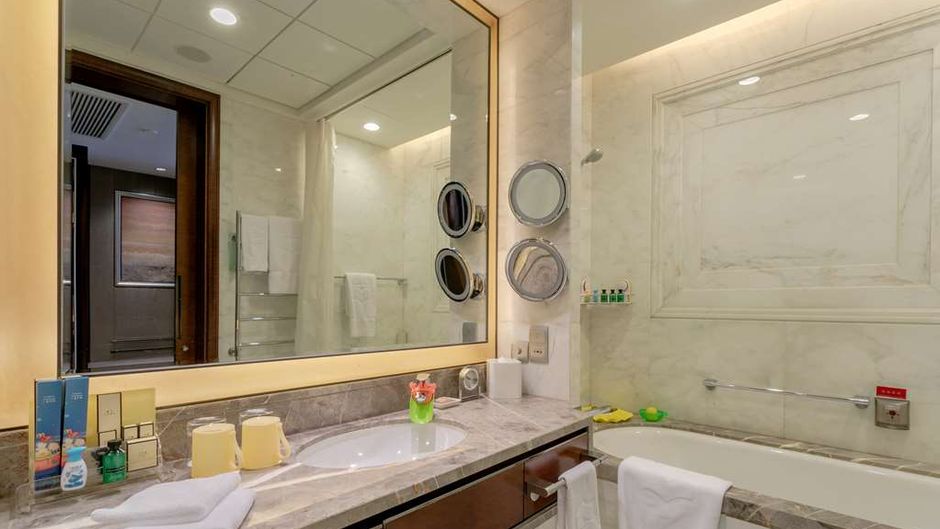 Shangri-La Shenyang Room