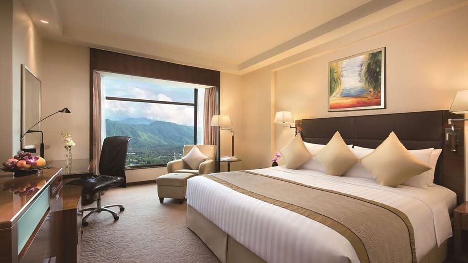 Shangri-La Hotel Shenzhen Room