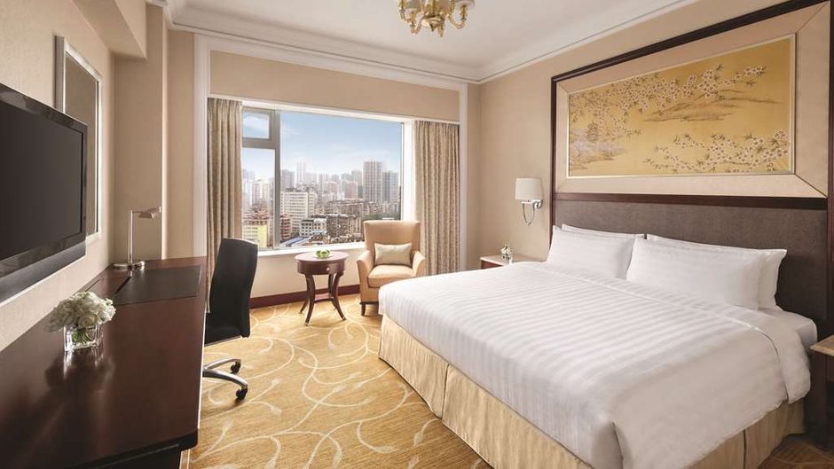 Shangri-La Hotel Wuhan Room