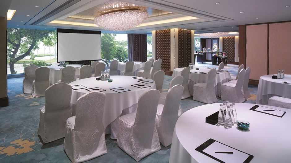 Kowloon Shangri-La Meeting
