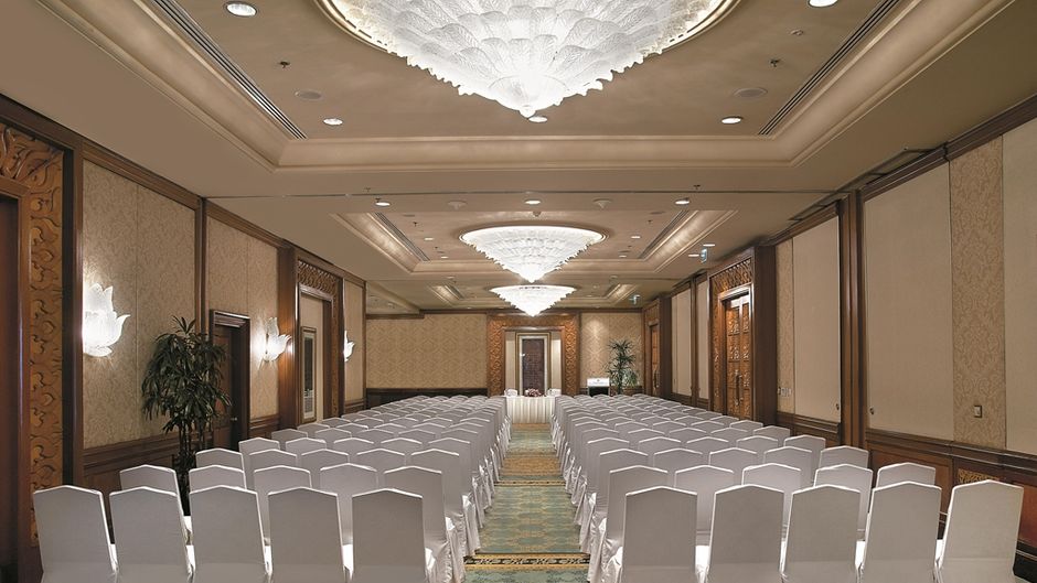 Shangri-La Hotel Surabaya Meeting