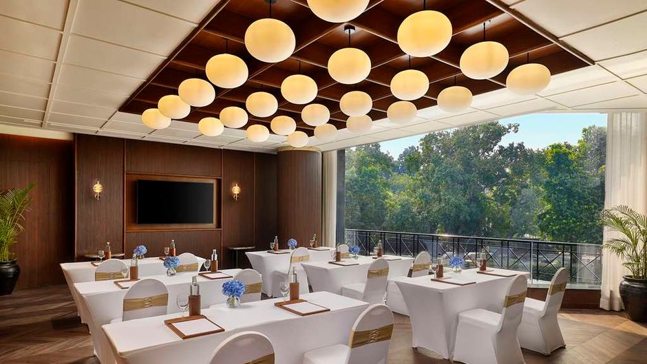 Shangri-La's Eros Hotel, New Delhi Room