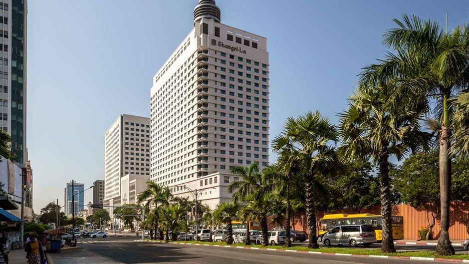 Sule Shangri-La, Yangon Exterior