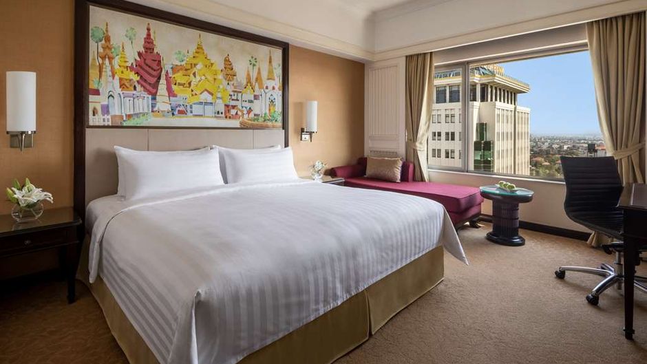 Sule Shangri-La, Yangon Restaurant
