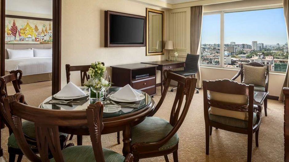 Sule Shangri-La, Yangon Suite