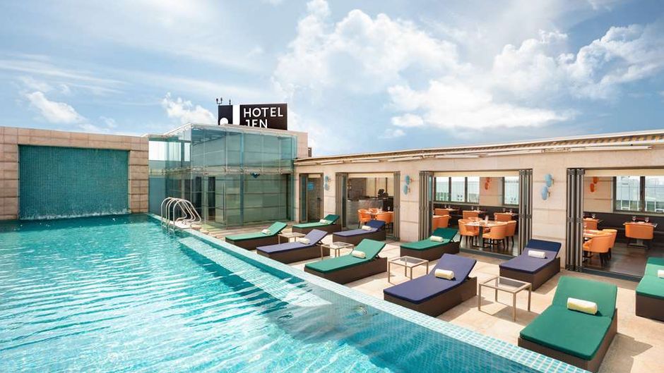 Hotel Jen Male Pool