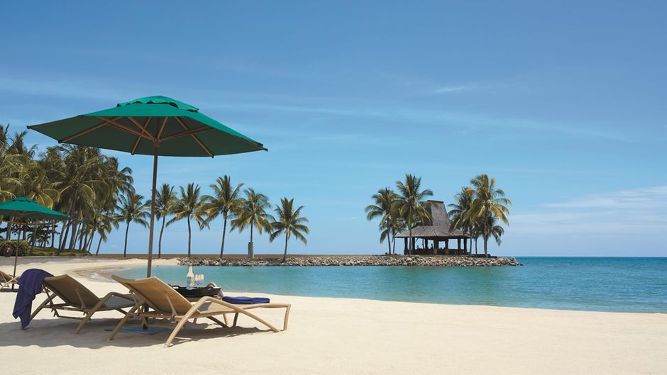 Shangri-La's Tanjung Aru Resort & Spa Beach