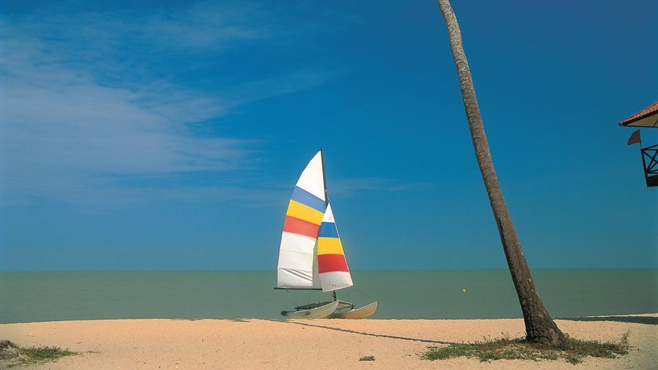 Golden Sands Resort by Shangri-La Beach