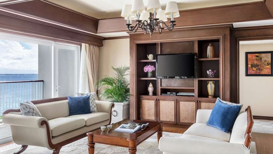 Shangri-La's Mactan Island Resort Suite