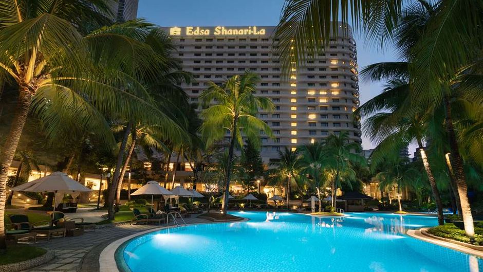 Edsa Shangri-La, Manila Exterior