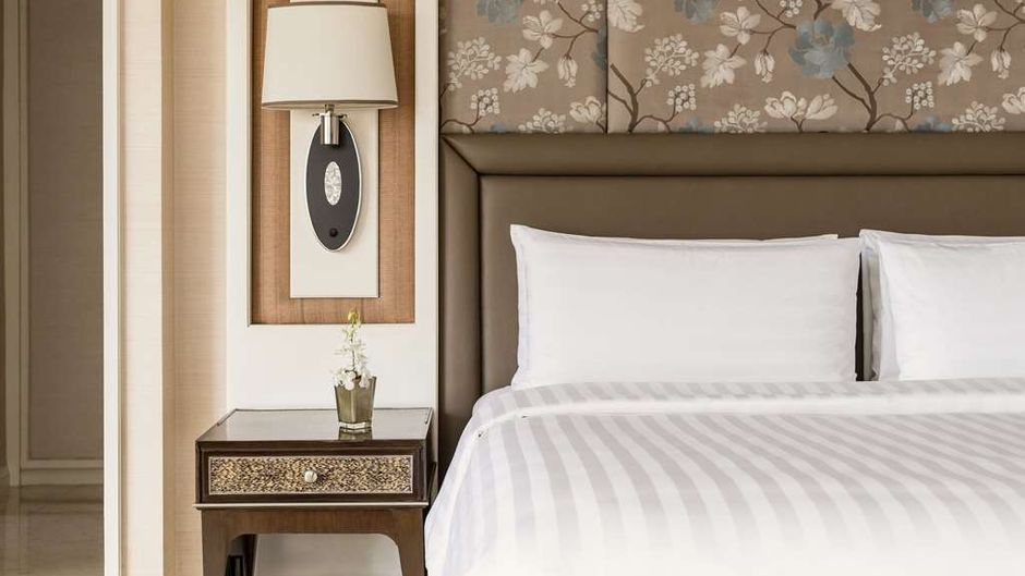 Edsa Shangri-La, Manila Room