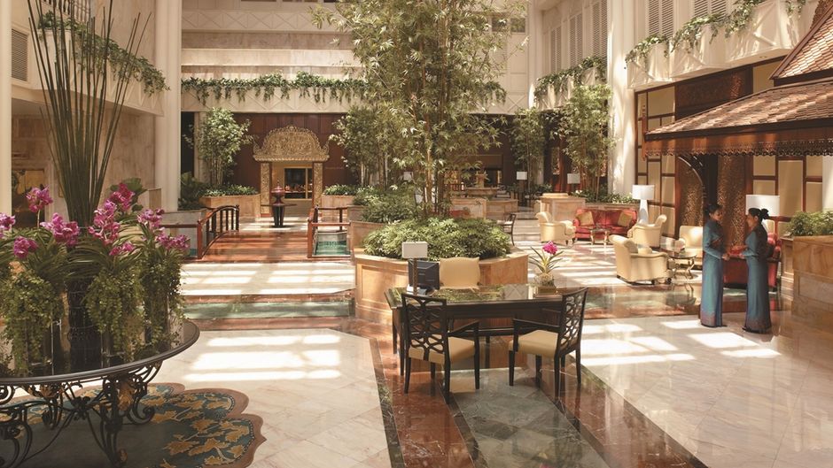 Shangri-La Hotel Bangkok Lobby