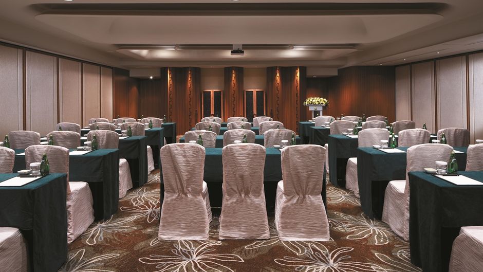 Shangri-La Far Eastern Plaza Hotel Suite