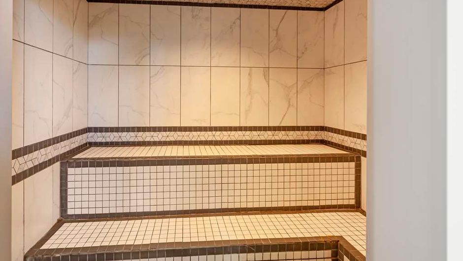 Best Western Plus Chateau Fort St John Spa