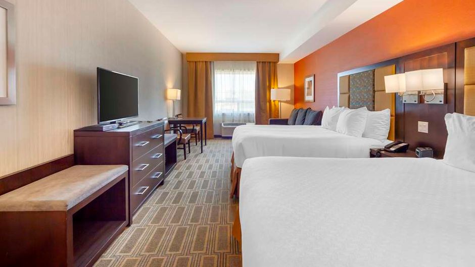 Best Western Plus Chateau Fort St John Room