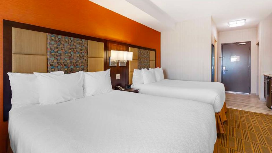 Best Western Plus Chateau Fort St John Room
