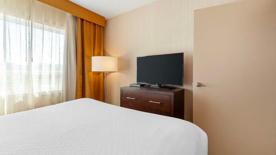 Best Western Plus Chateau Fort St John Room