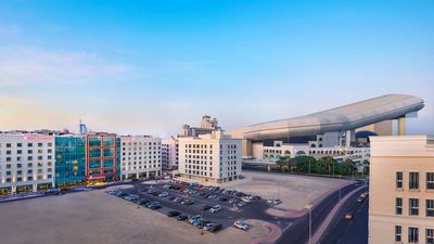 Hilton Garden Inn Dubai, Mall Avenue