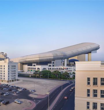 Hilton Garden Inn Dubai, Mall Avenue