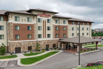 Hawthorn Suites by Wyndham Triadelphia