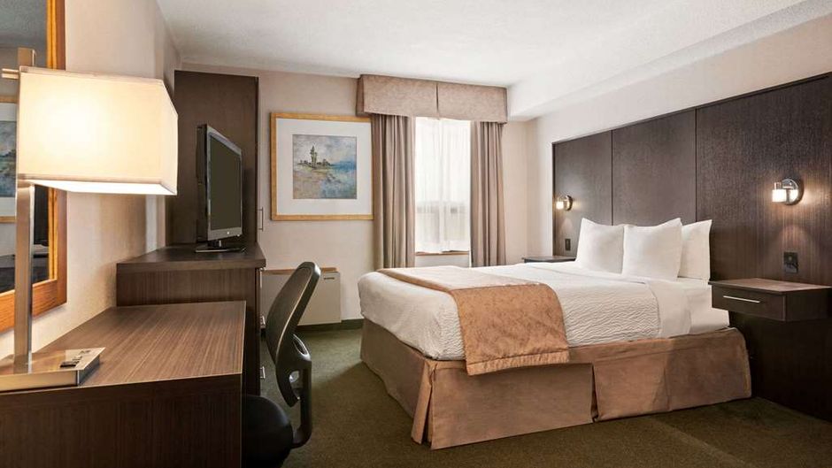 Days Inn & Conference Centre Renfrew Room