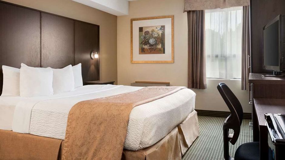 Days Inn & Conference Centre Renfrew Room