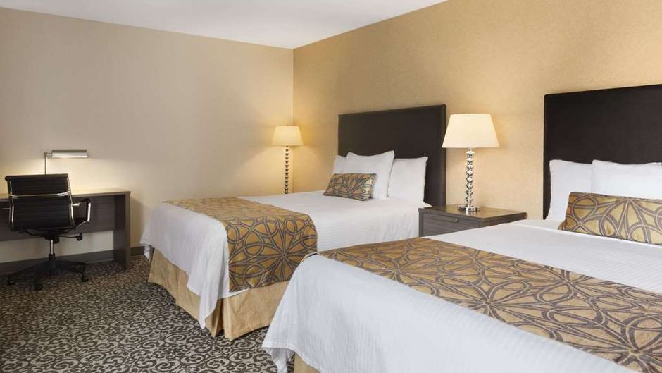Travelodge Hotel Niagara Falls Fallsview Room