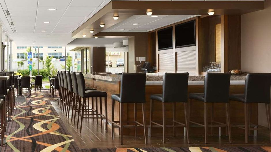 Travelodge Hotel Niagara Falls Fallsview Lobby