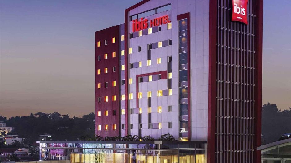 Ibis Manado City Center Blvd Hotel Exterior