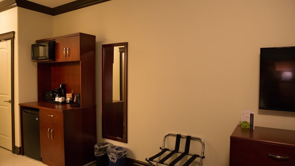 Chateau Nova Peace River Suite
